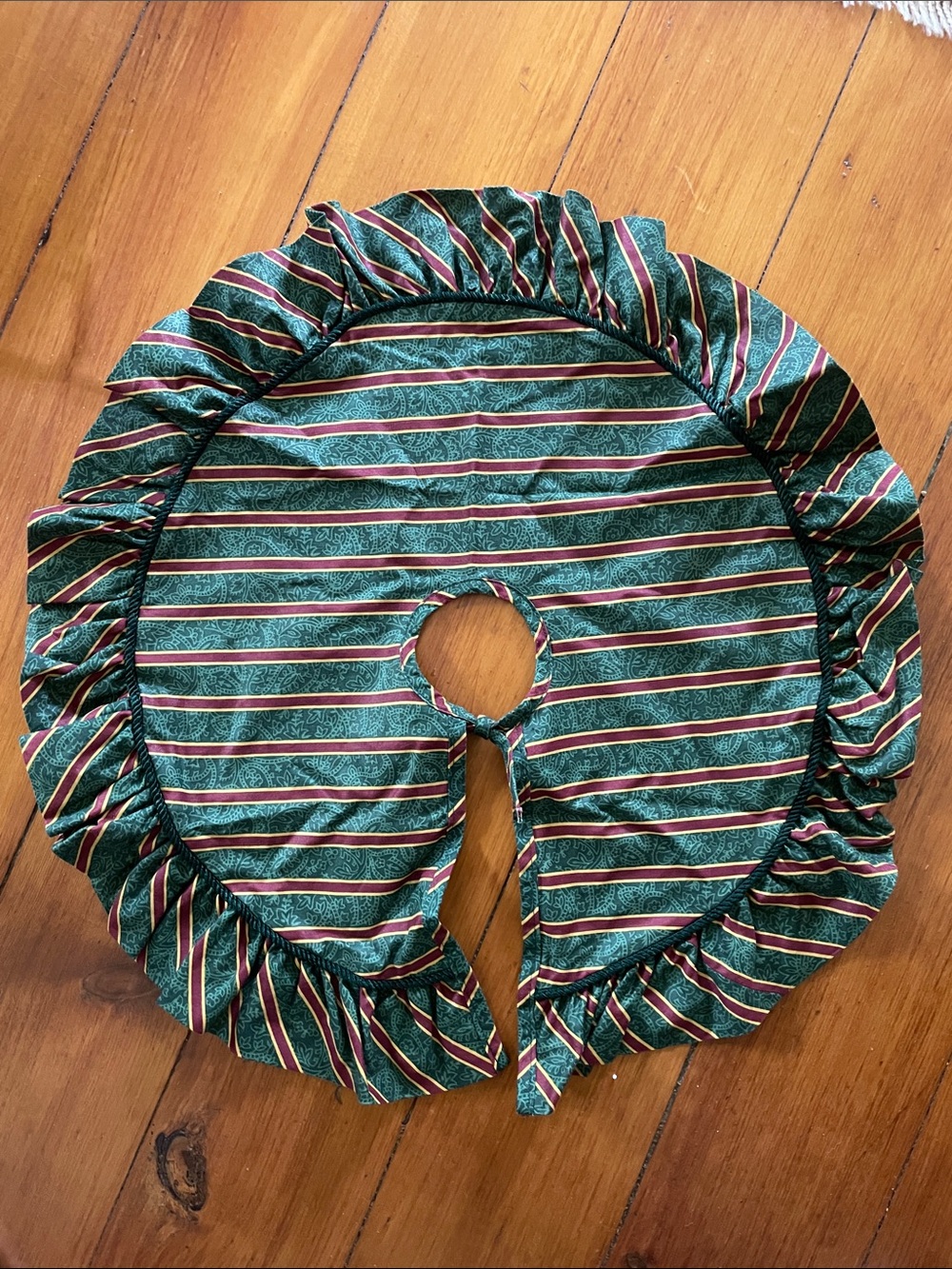 Longaberger small Green Red Striped Tree Skirt